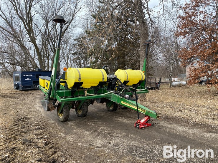 john-deere-1750-image-3