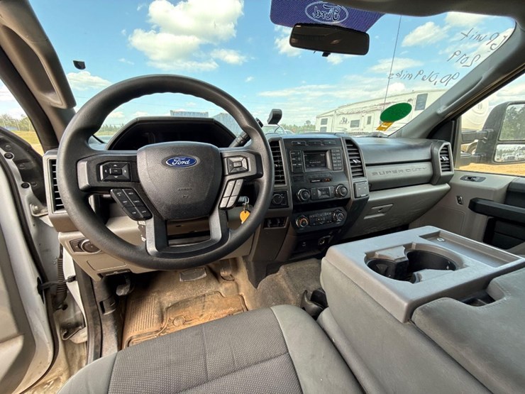 2019-ford-f250-xl-image-14