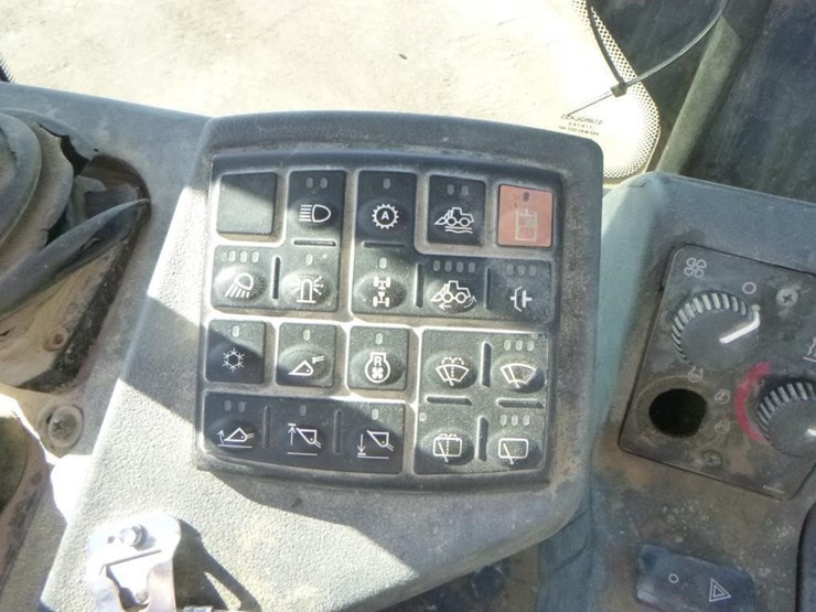 2005-deere-624j-image-27