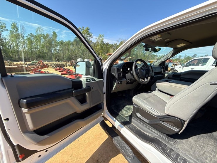 2018-ford-f150-xl-image-13