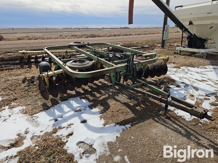 john-deere-210-image-3