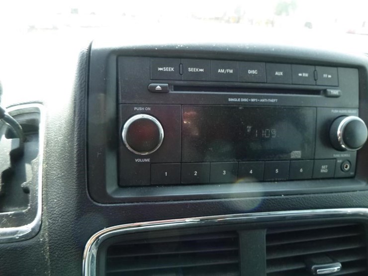 2014-dodge-grand-caravan-image-18