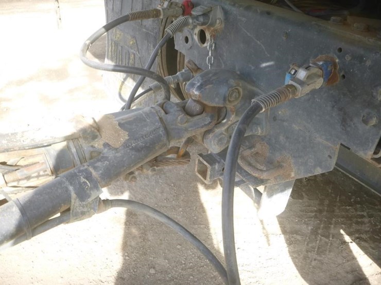 2014-peterbilt-388-image-44