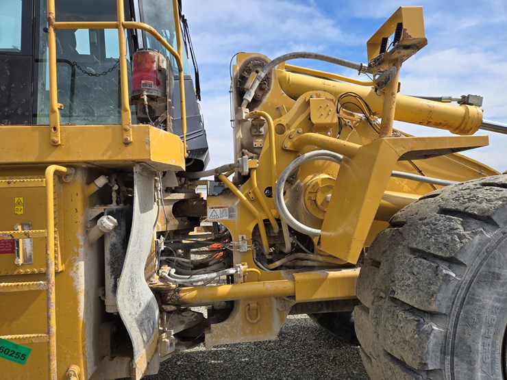 2001-caterpillar-988g-image-39