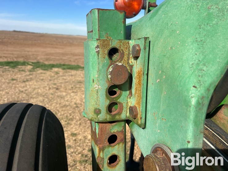 john-deere-2810-image-13