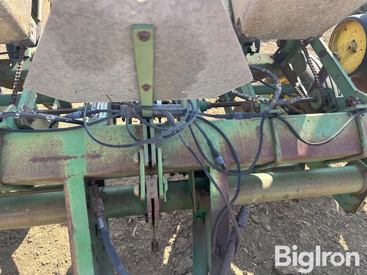 john-deere-7000-image-11