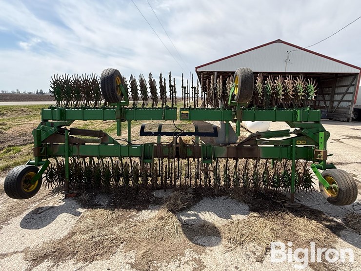 john-deere-400-image-9