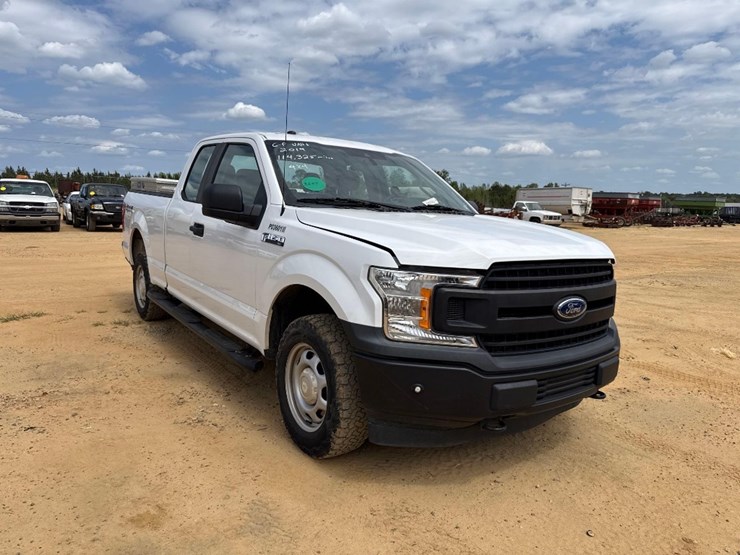 2019-ford-f150-xl-image-1