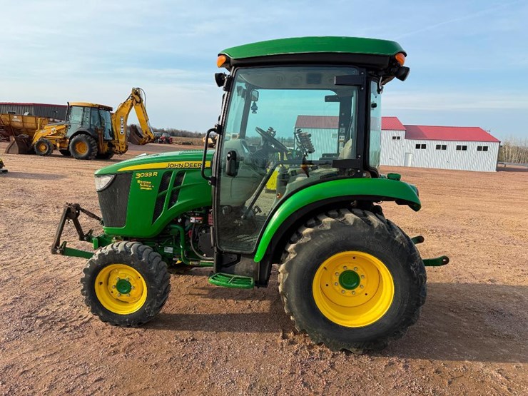 john-deere-3033r-image-6