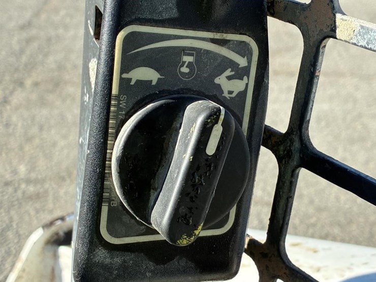 2017-bobcat-s570-image-19