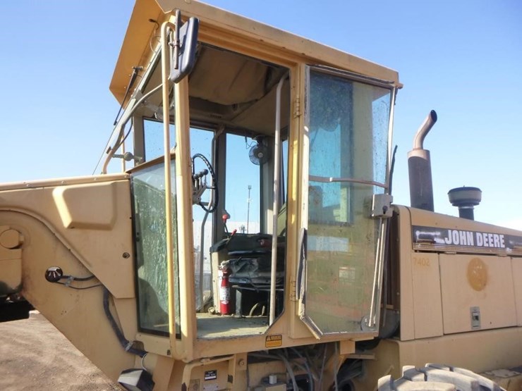 1996-deere-670b-image-22