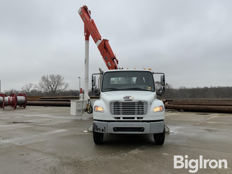 2016-freightliner-m2-106-image-2