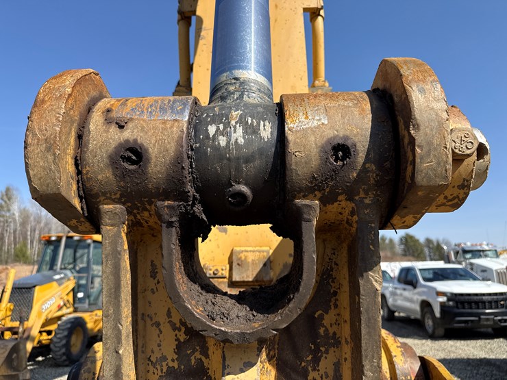 2011-caterpillar-336e-image-16