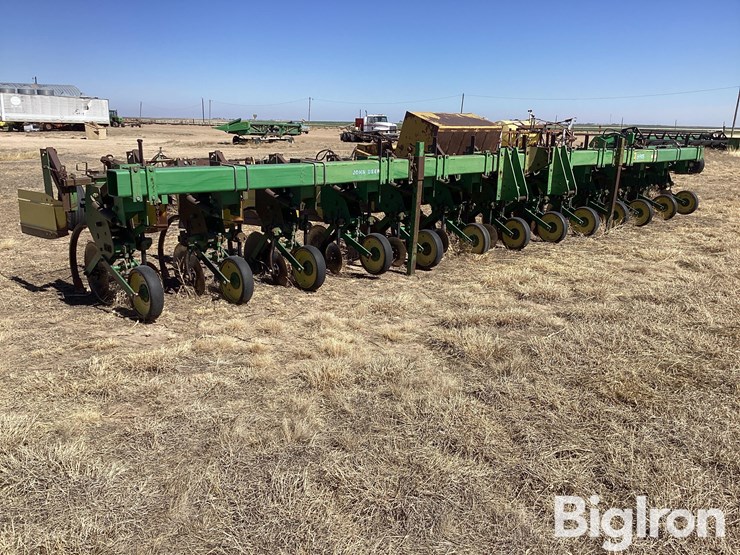 john-deere-885-image-3