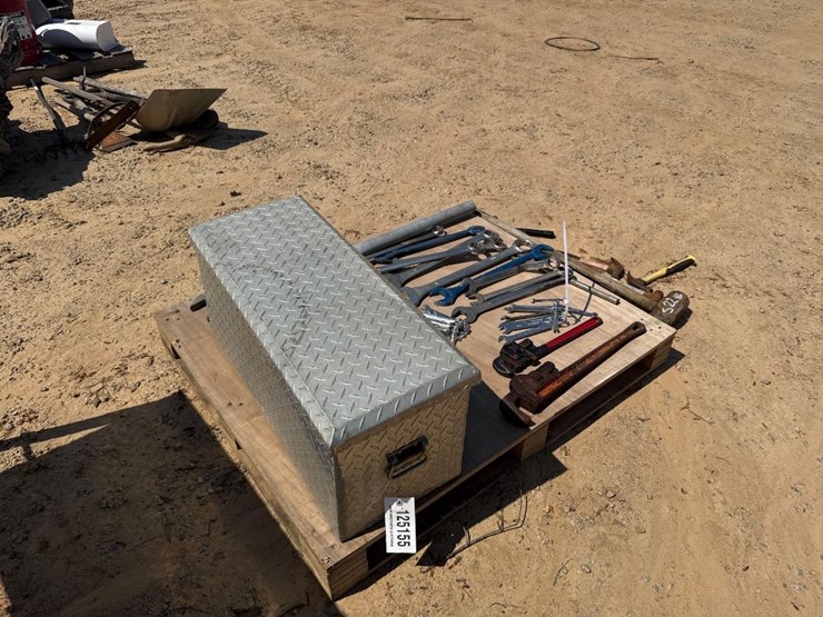 5228---diamond-tool-box-with-tools-image-4