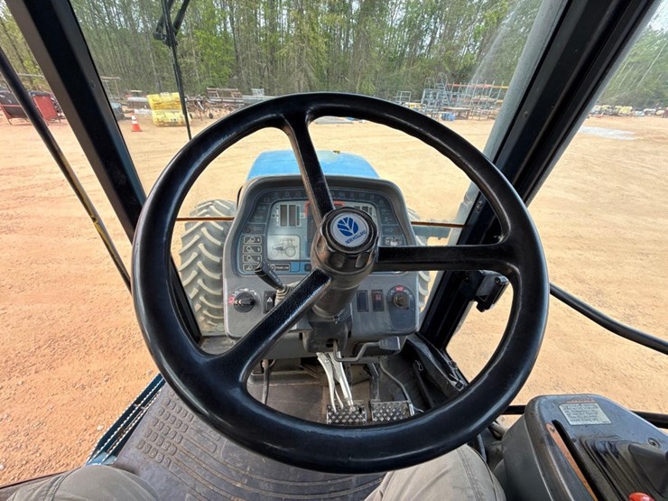 new-holland-8870-image-25