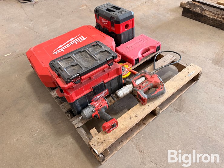 milwaukee-tools-&-batteries-image-2