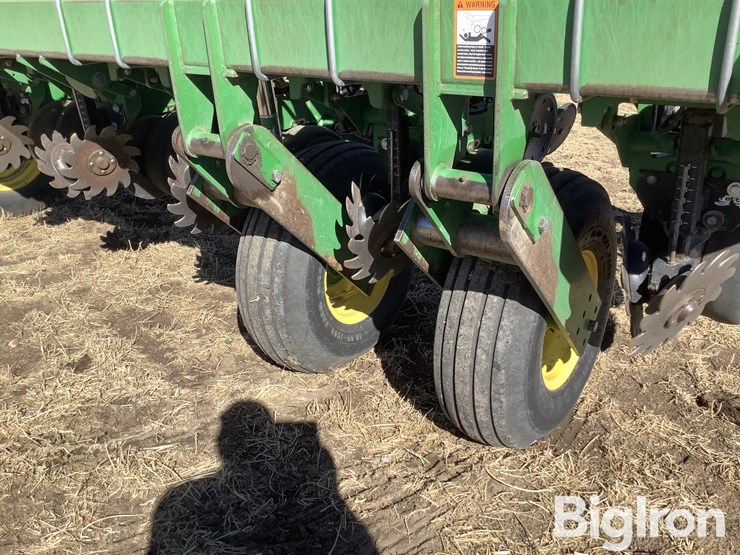 2014-john-deere-1790-ccs-image-11