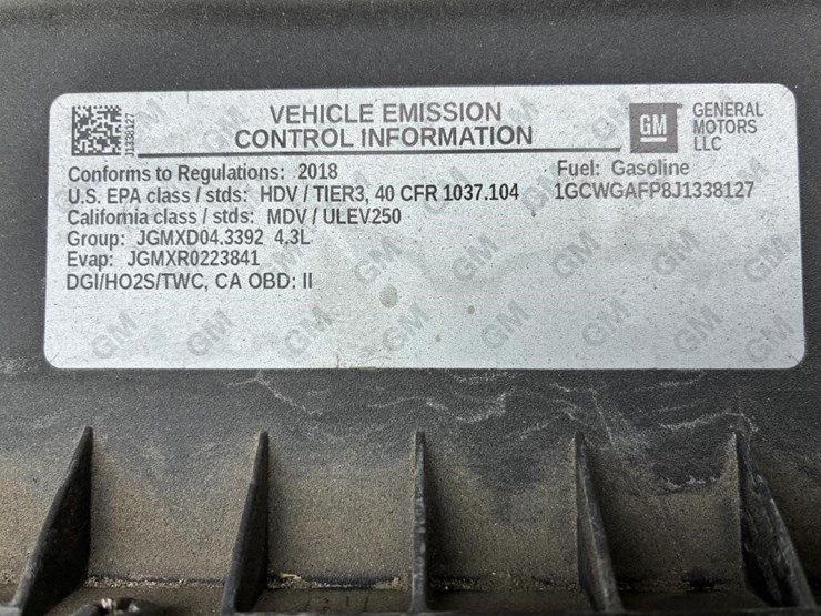 2018-chevrolet-express-2500-image-8