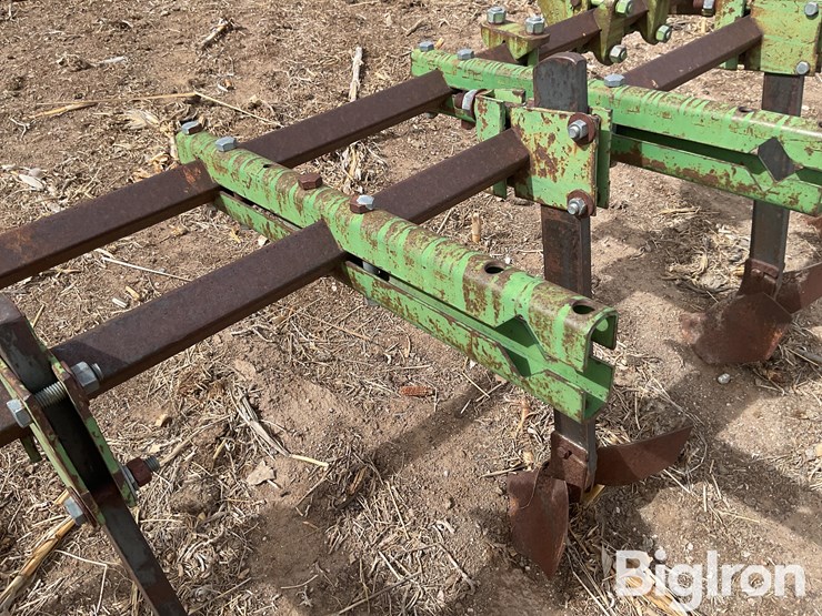 john-deere-7-image-13