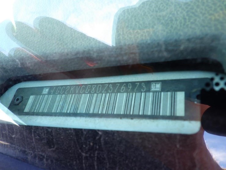 2013-chevrolet-2500hd-image-13