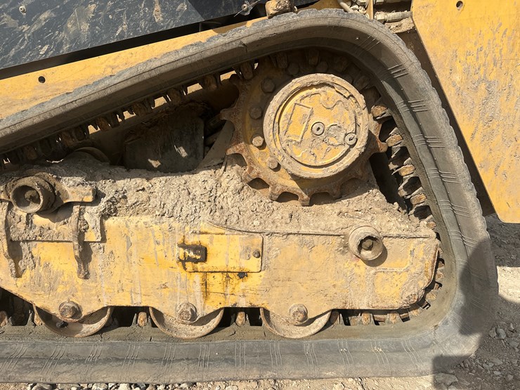 2017-caterpillar-239d-image-50