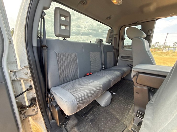 2015-ford-f250-xl-image-9