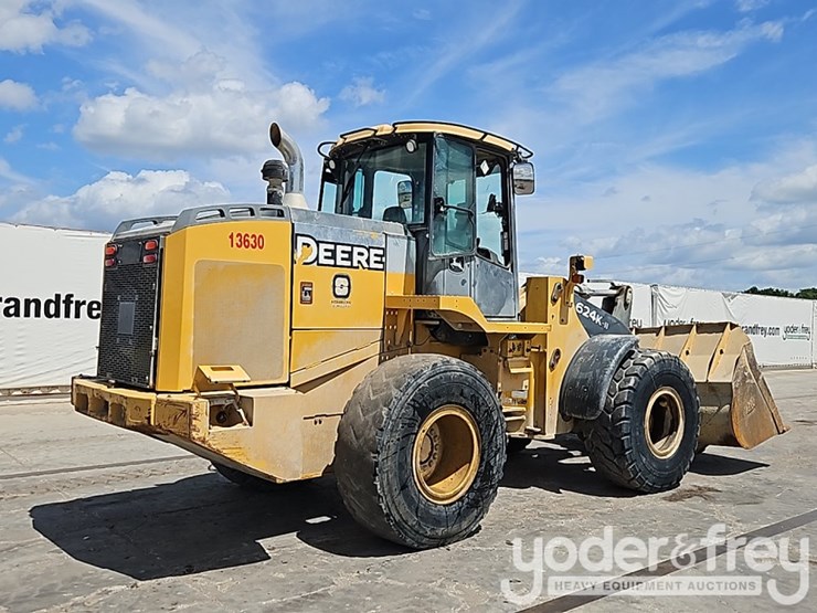 2017-deere-624k-image-5