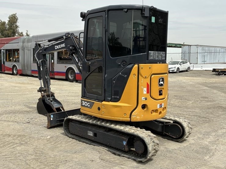 2023-deere-30g-image-4