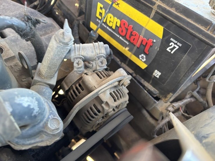 1999-kubota-r520-image-44