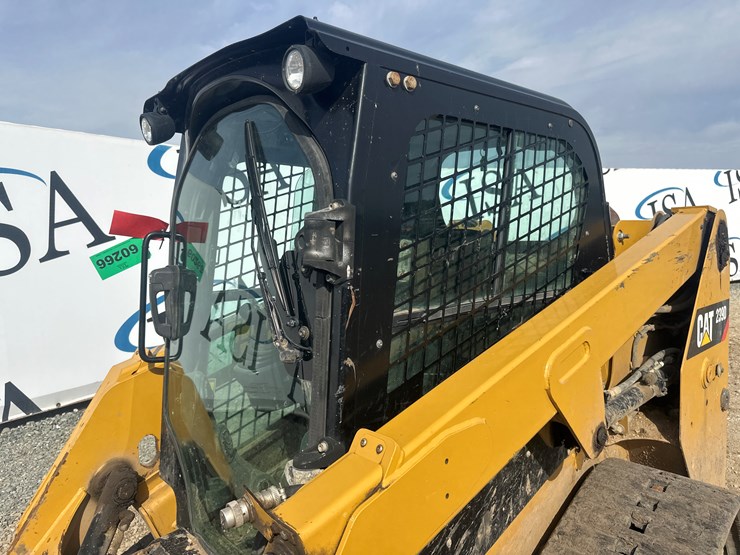 2017-caterpillar-239d-image-9