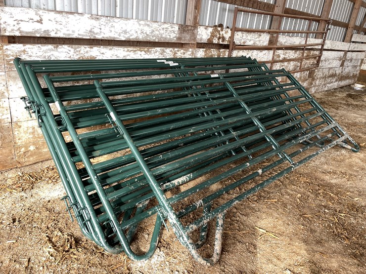 #2355-•-(8)-metal-corral-panels-image-6