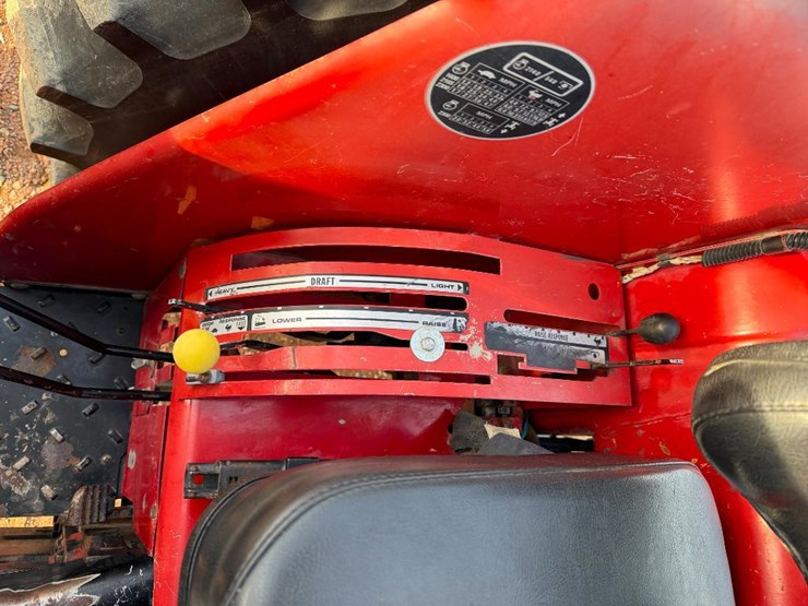 1985-case-ih-2250-image-41