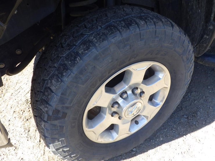 2016-dodge-3500-image-14