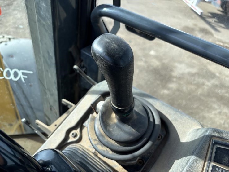 2008-deere-624j-image-36