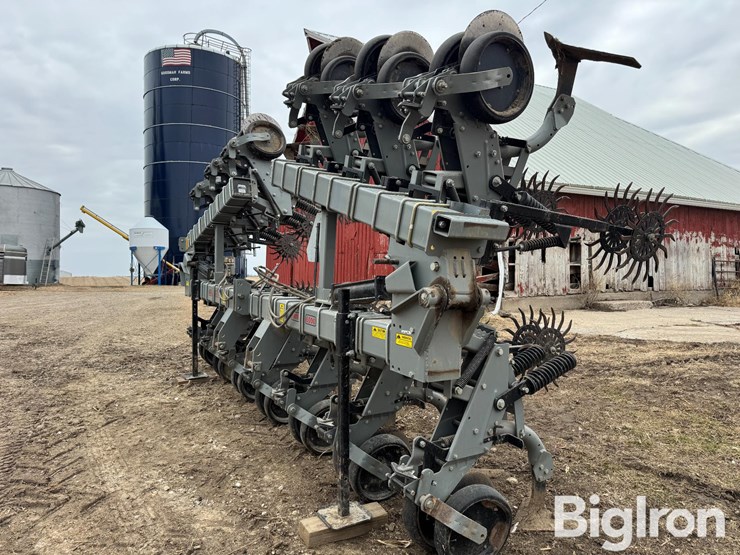 hinkier-6000-12r30"-cultivator-image-13