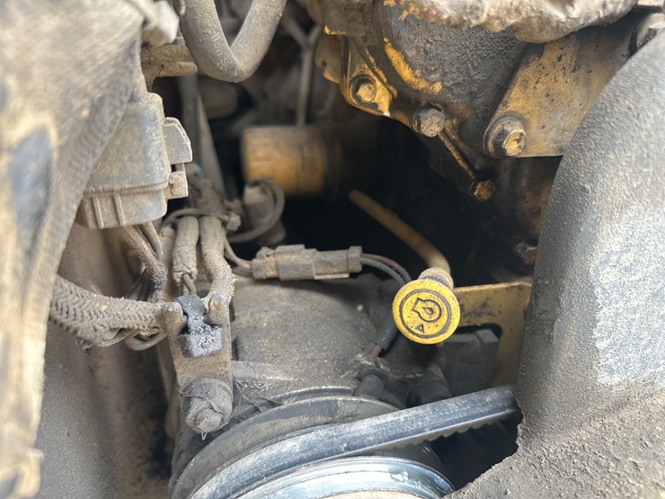 2017-caterpillar-239d-image-44