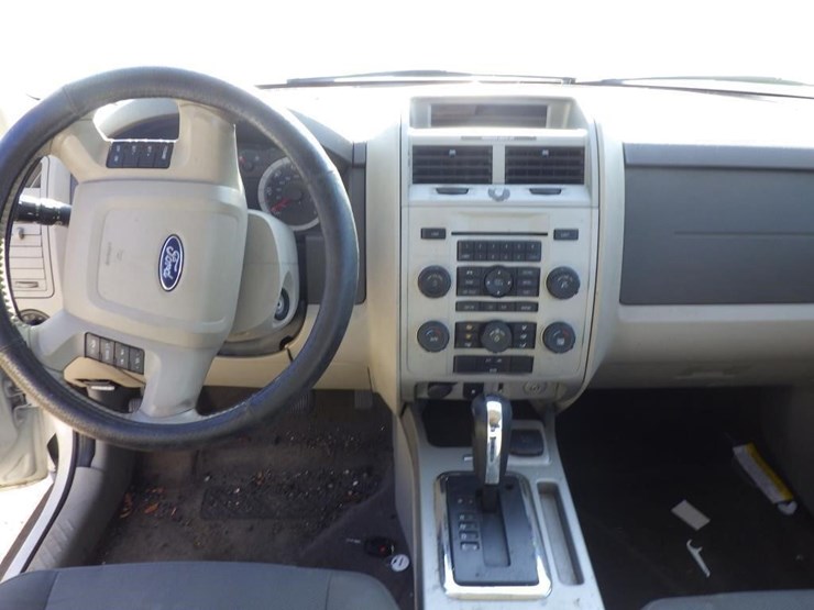 2009-ford-escape-image-9