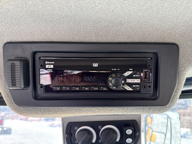 caterpillar-972-image-40