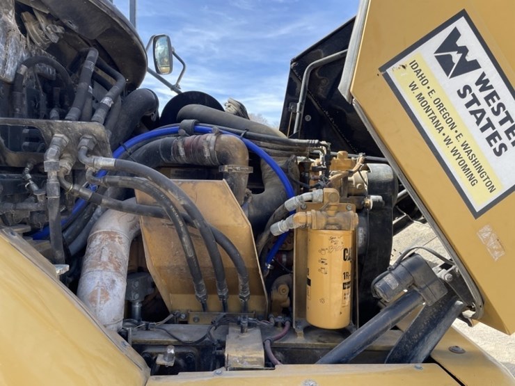 caterpillar-730-image-29