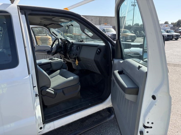 2015-ford-f550-sd-image-9