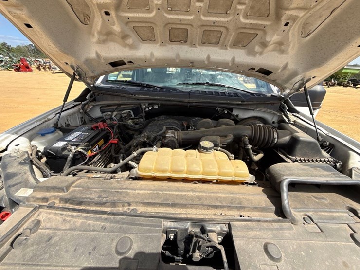 2019-ford-f150-xl-image-13