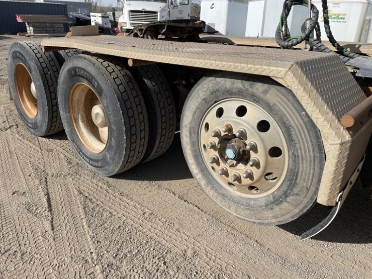 2007-kenworth-t800b-image-13