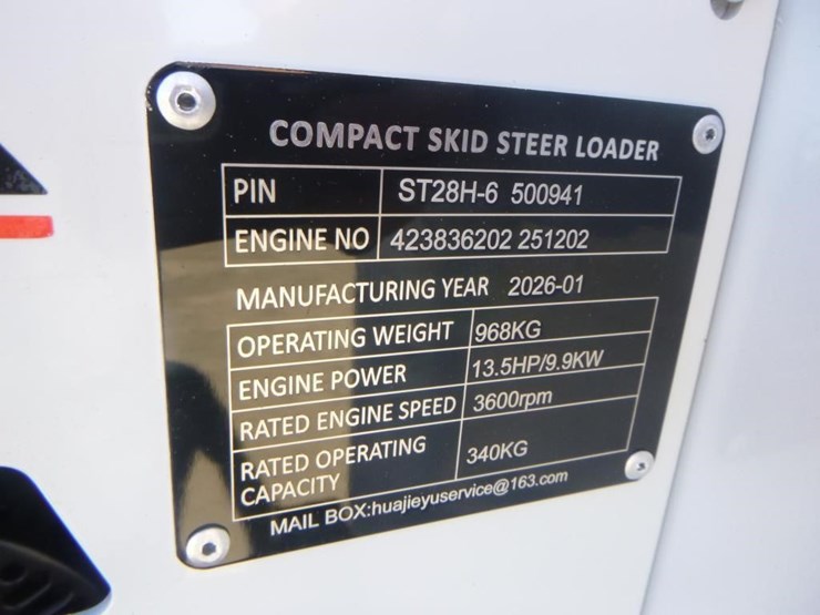 battler-st28h-6-skid-steer-track-loader-image-21