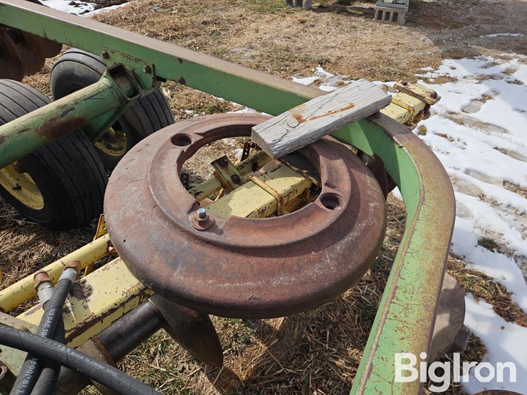 john-deere-210-image-11