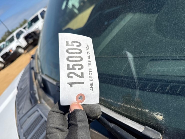 2019-ford-f150-xl-image-18