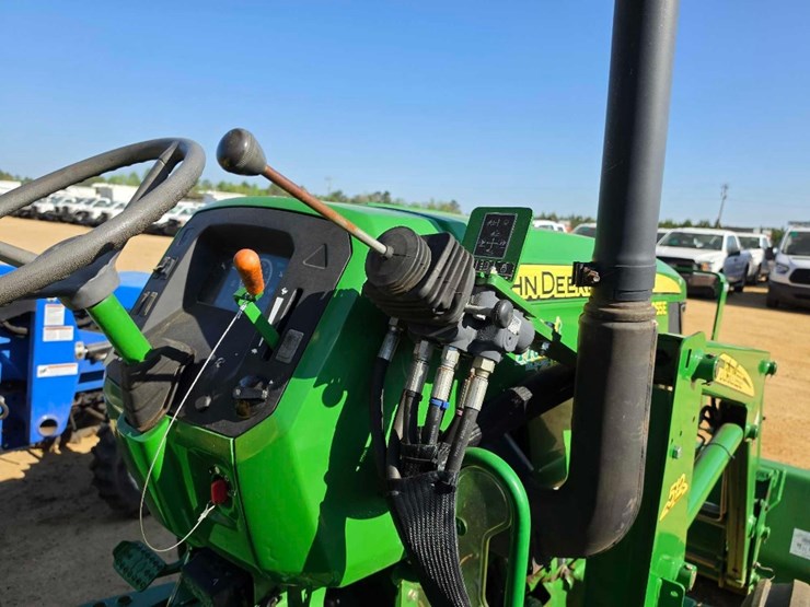 john-deere-5055e-image-10