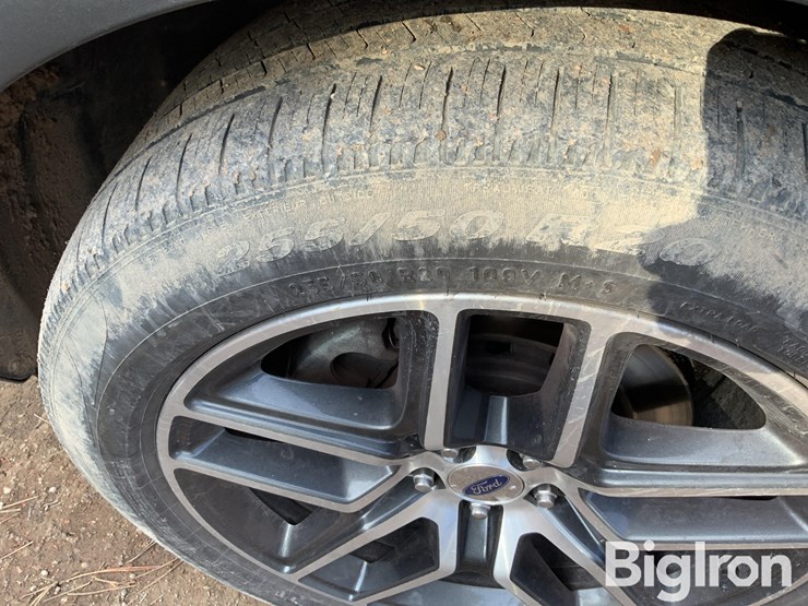 2016-ford-explorer-image-18