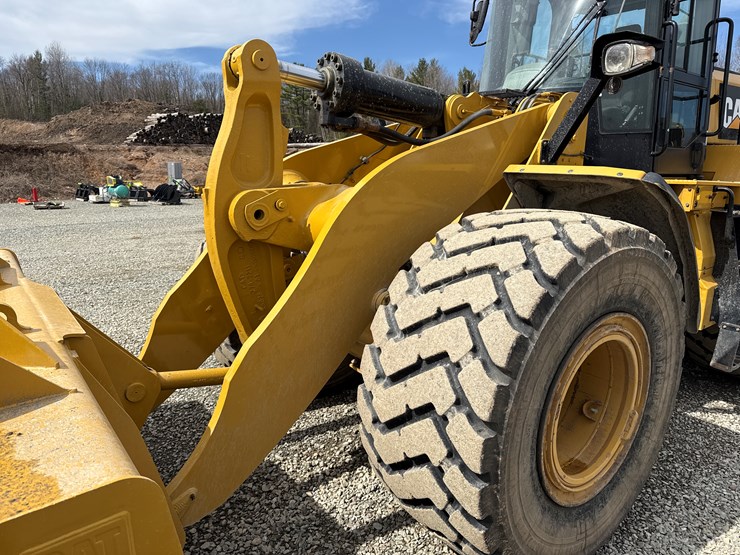 caterpillar-972-image-15