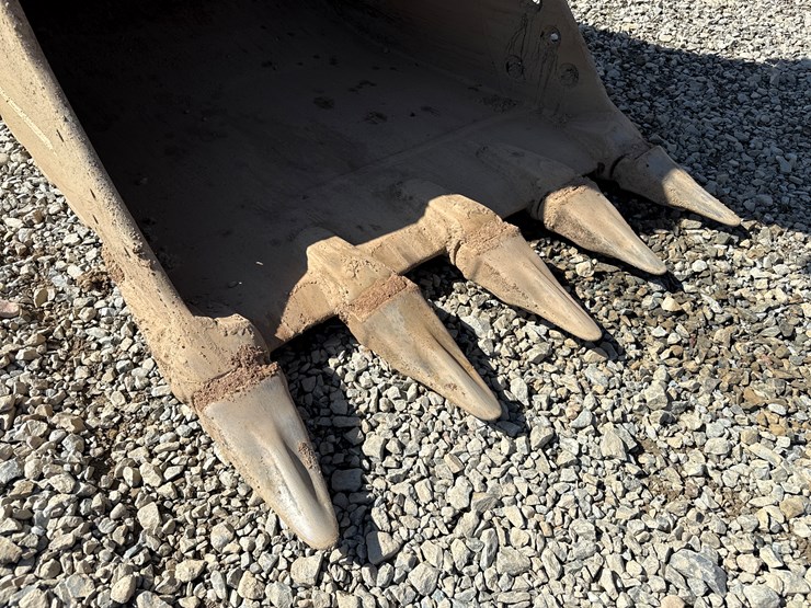 2011-caterpillar-336e-image-23